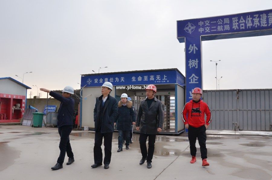 公司董事長、總經(jīng)理熊春明率隊檢查節(jié)前安全生產(chǎn)工作