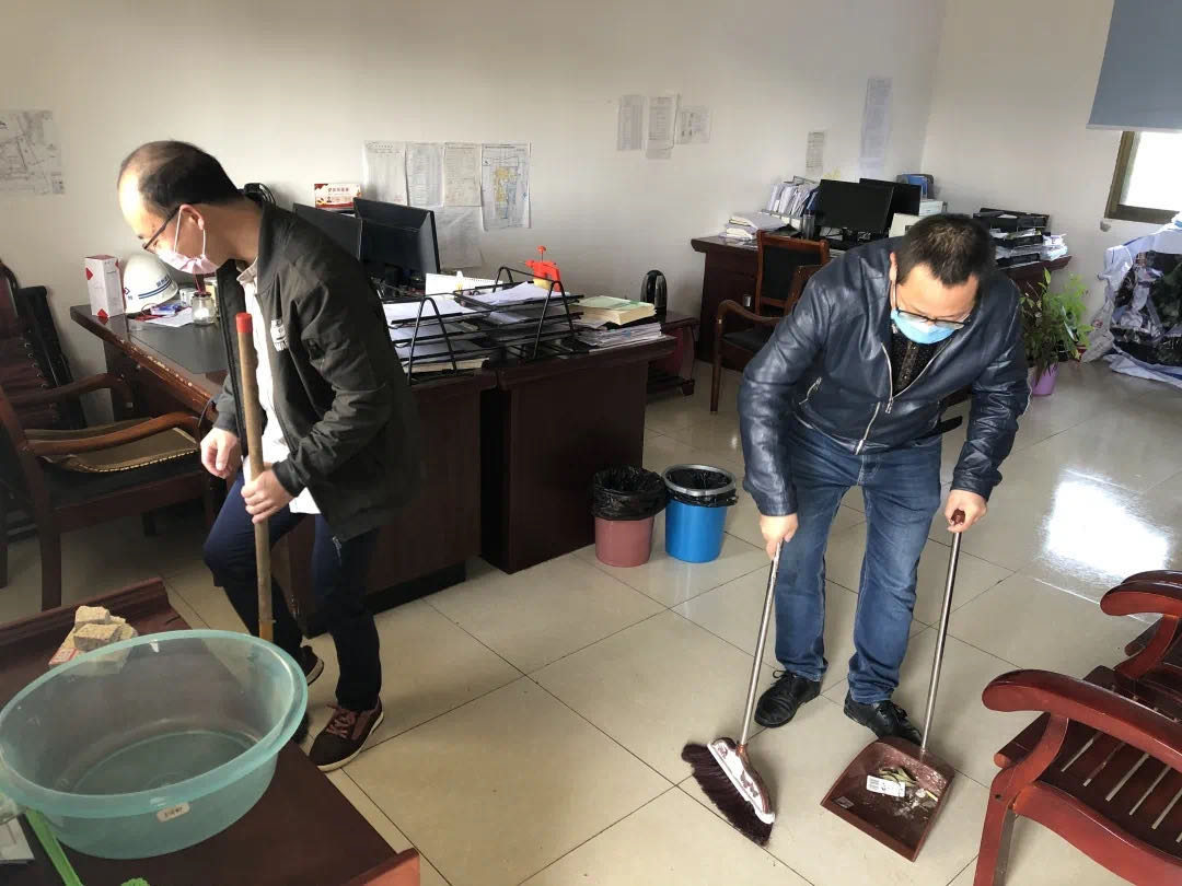 消毒消殺，全力做好復(fù)工準備工作